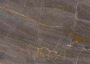 Papier peint Marbre émeraude, Motif 2, détail des strates grises et des veines à gauche.