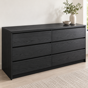 Palette satinée — Noir — effet bois, commode (mise en scène générée)