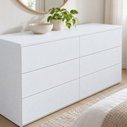 Trame naturelle — blanc, mise en situation sur commode